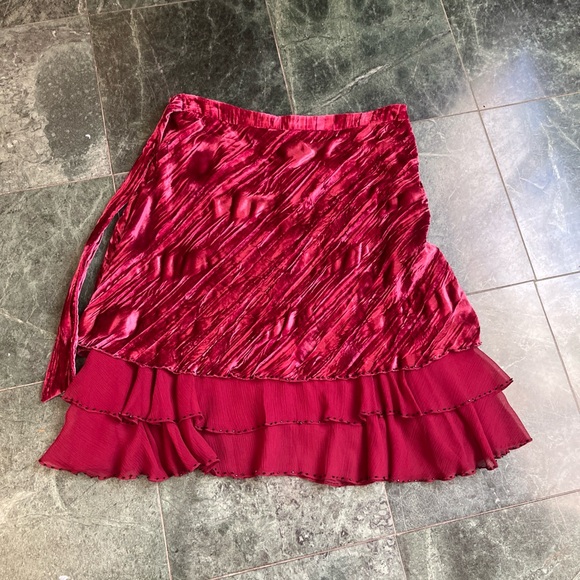 bebe Asymmetrical velvet Red Skirt with Ruffle Detail - Picture 7 of 9